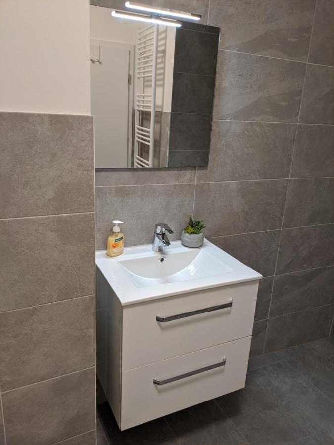Gut Schlafen In Der Innenstadt Von Zittau - Ferienwohnungen Io19 Εξωτερικό φωτογραφία